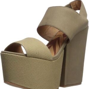 Matiko leather Women's Platform Block Heel Sandals Eur size 6 US size 7